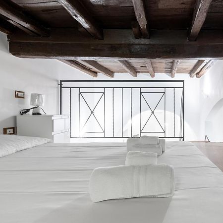 Lovely Studio Apartment - Capocci Rome Luaran gambar